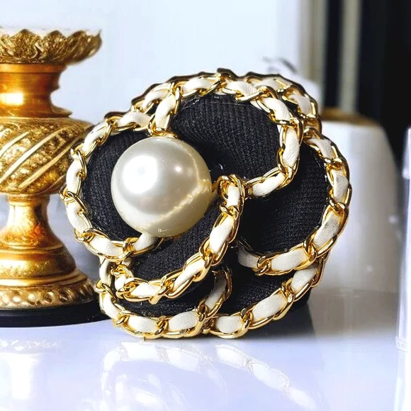 Luxury Camellia Gold Chain Black White Brooch Or Hair Pin Barette Clip